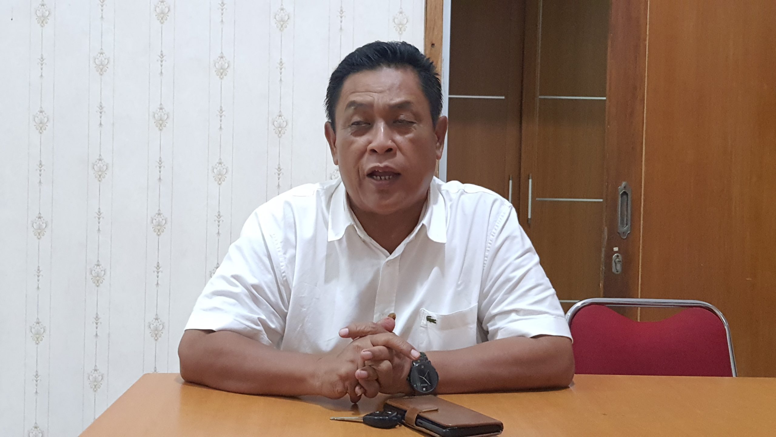 Sekolah di Karawang diliburkan Musim Hujan
