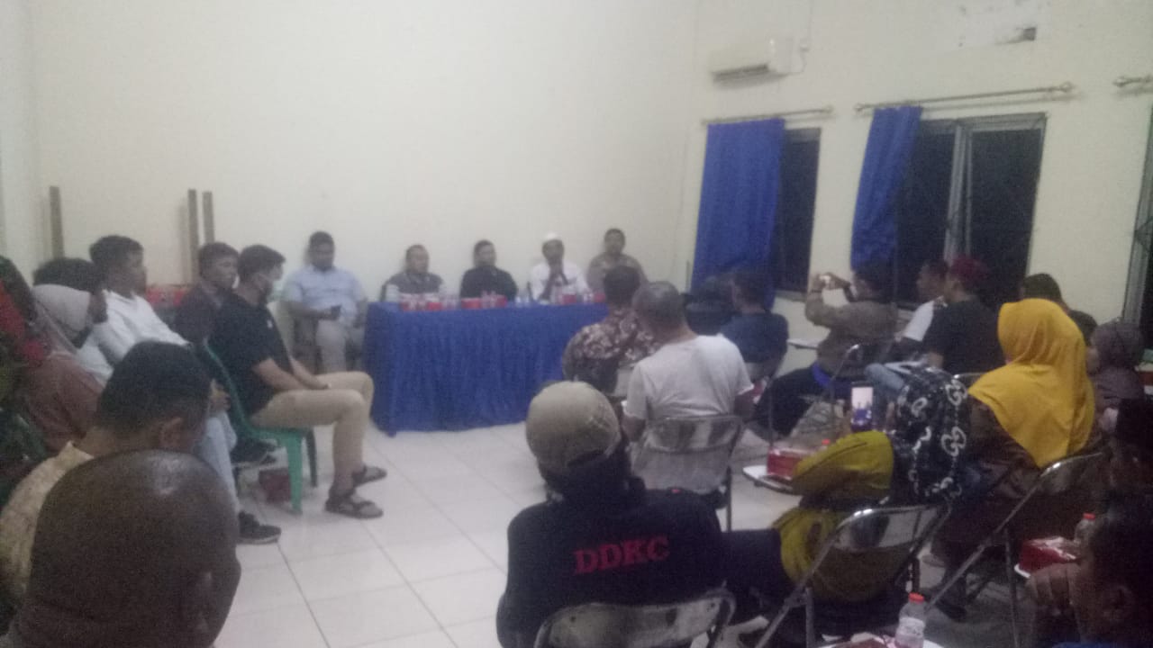Warga Cikampek Resah Depo