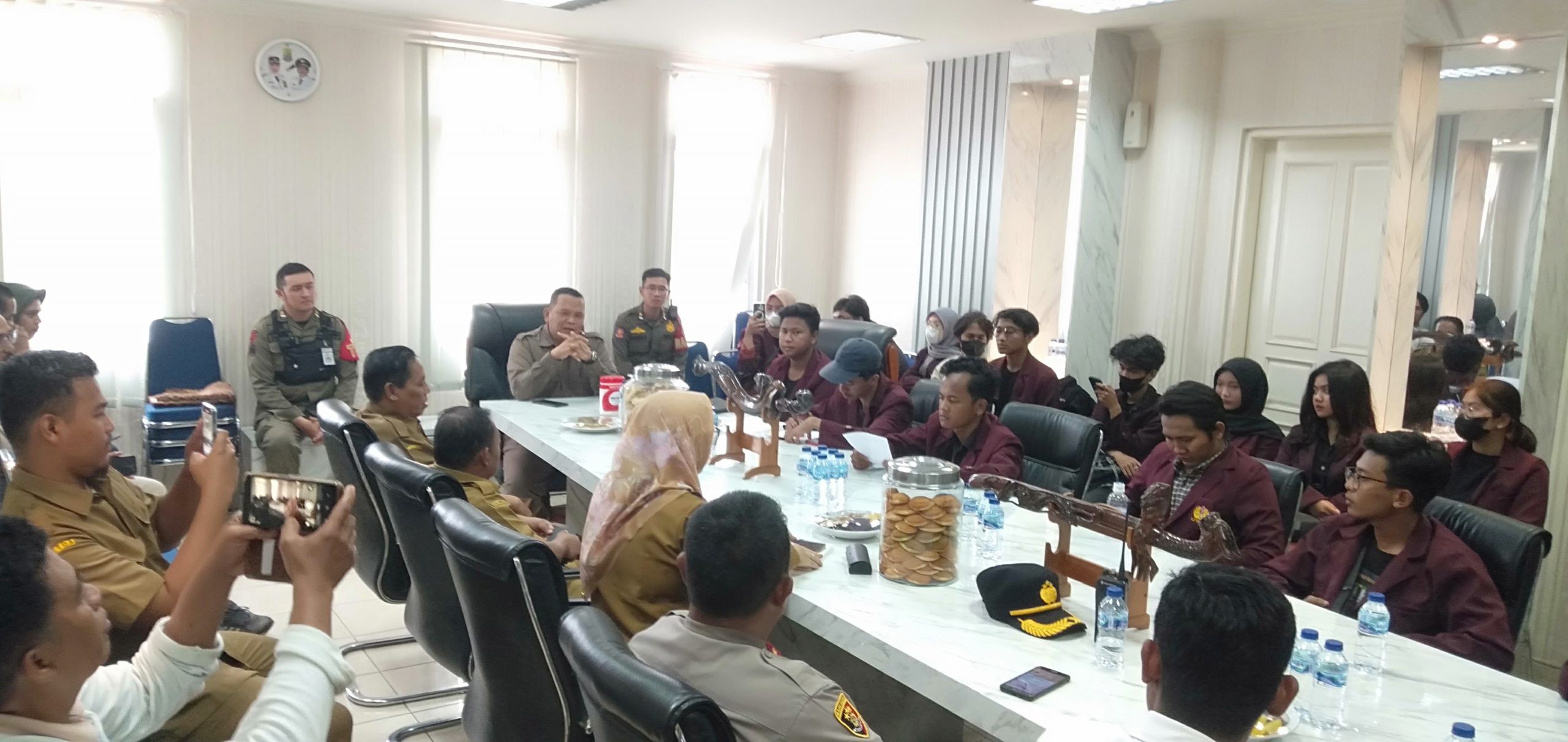 Pemkab Karawang Sampaikan Permohonan Maaf