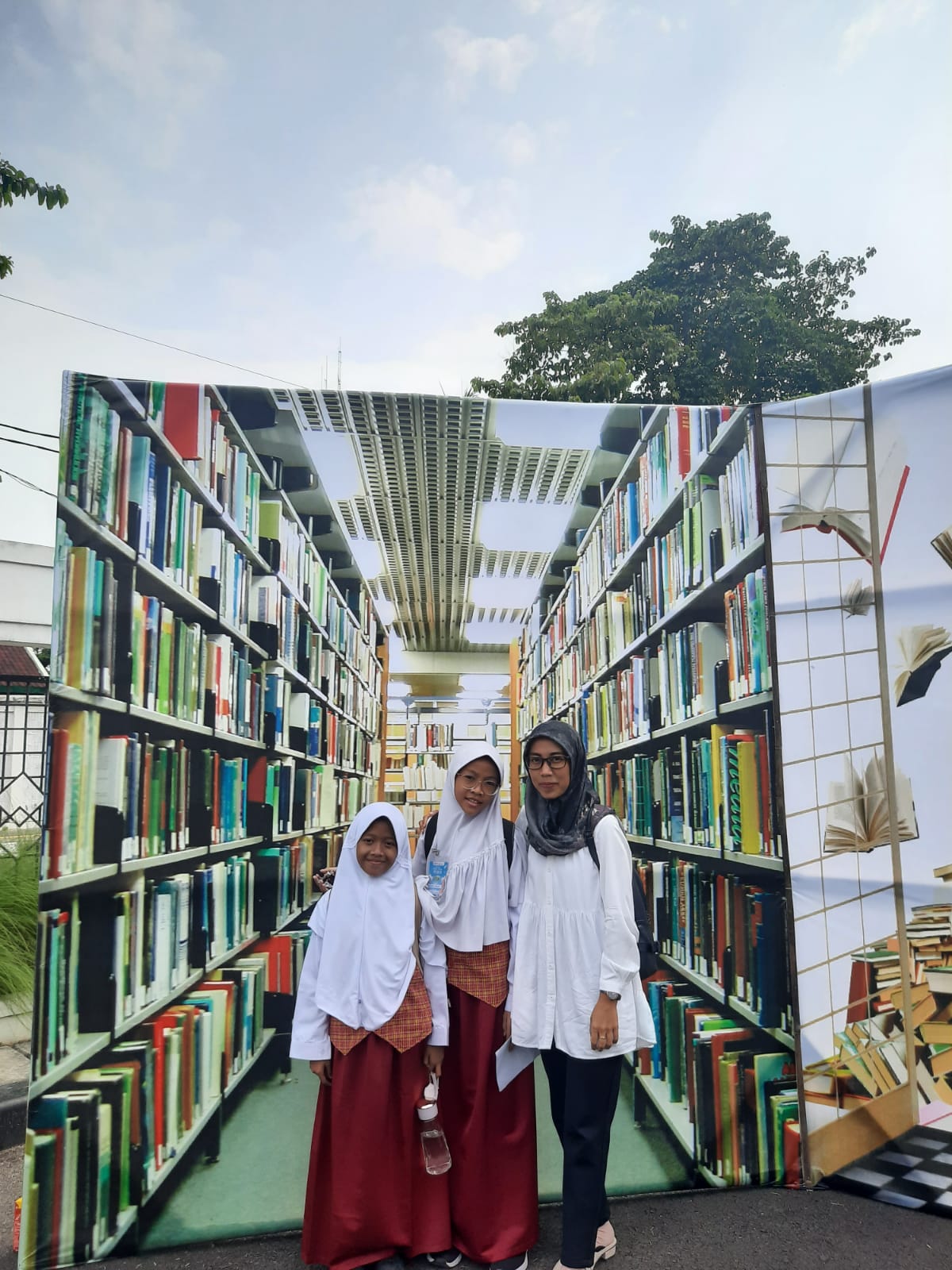 .1500 Pelajar SD-SMP di Karawang Meriahkan Gebyar Literasi