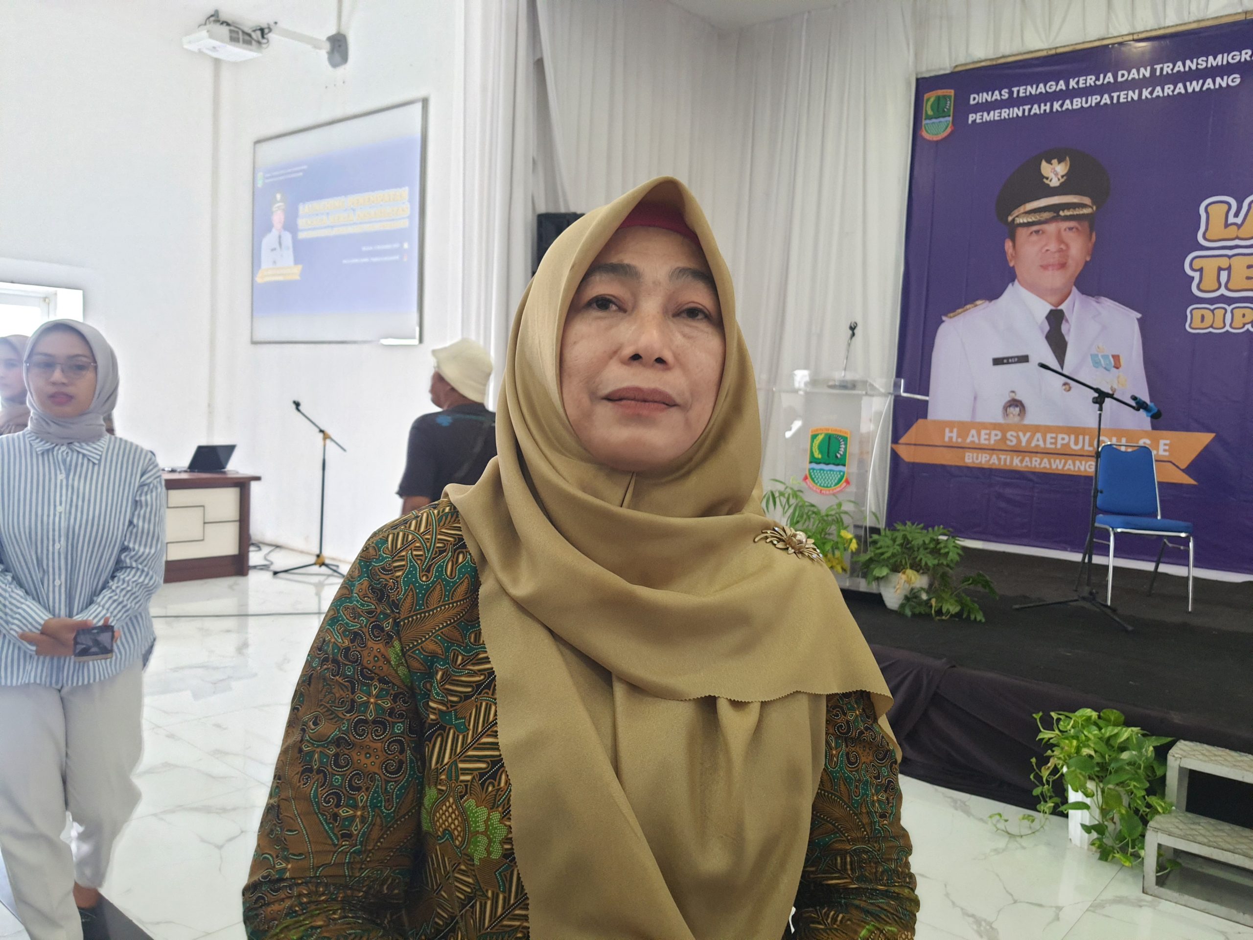 Disnakertrans Karawang Komitmen Tuntaskan Pengangguran